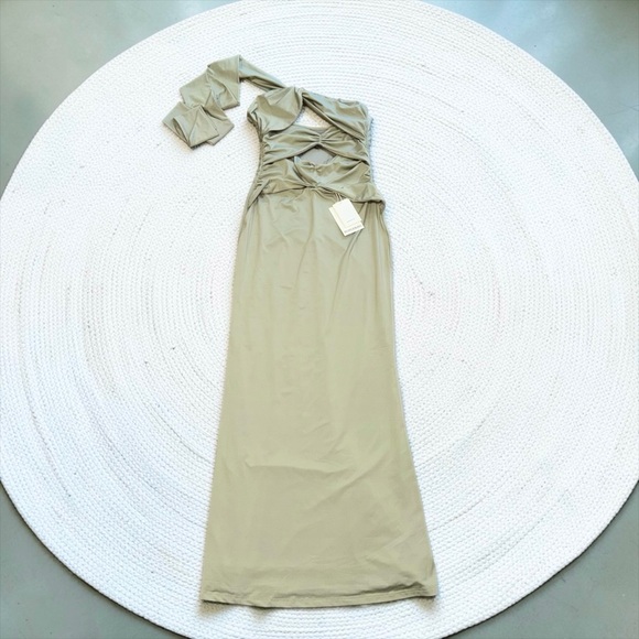 Peppermayo Dresses & Skirts - Peppermayo Olive Green One-Shoulder Maxi Dress